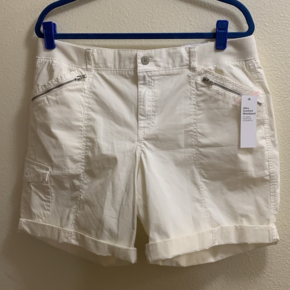 Sonoma White Bermuda Mid-Rise Cargo Shorts Ultra Comfort Waist Size 16 New - Picture 2 of 10